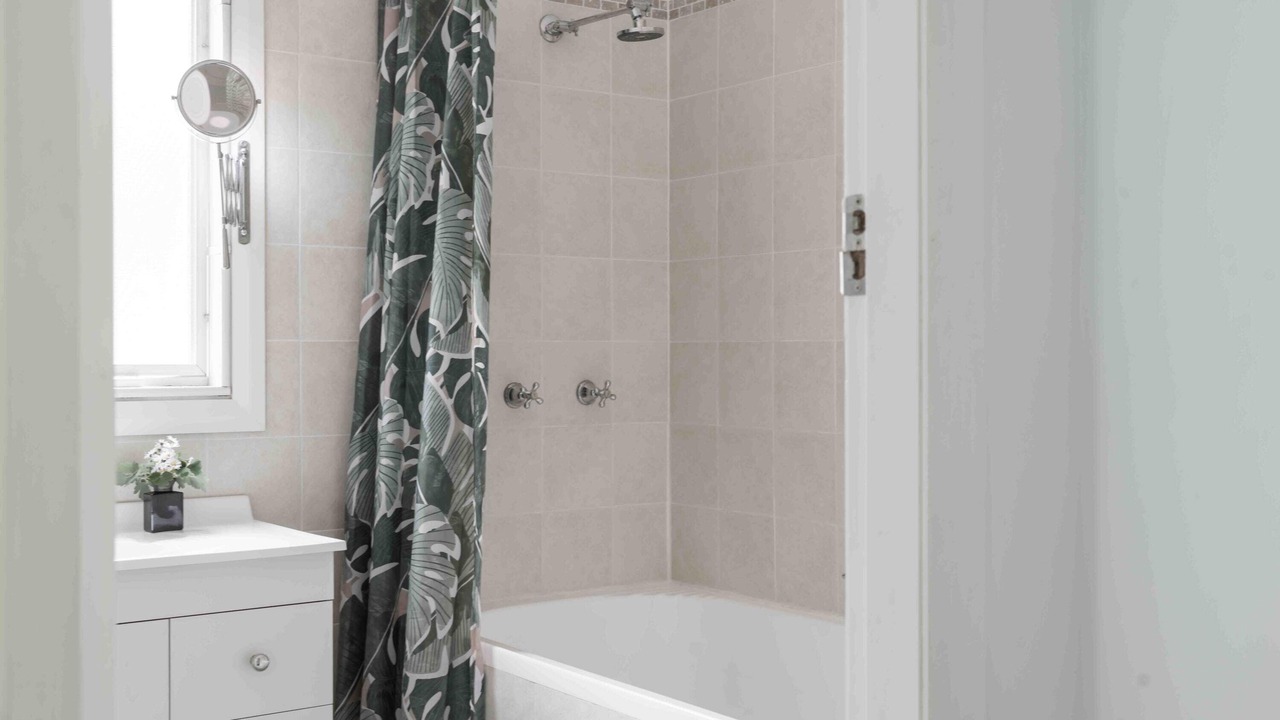 Photo of Bathroom in Leura