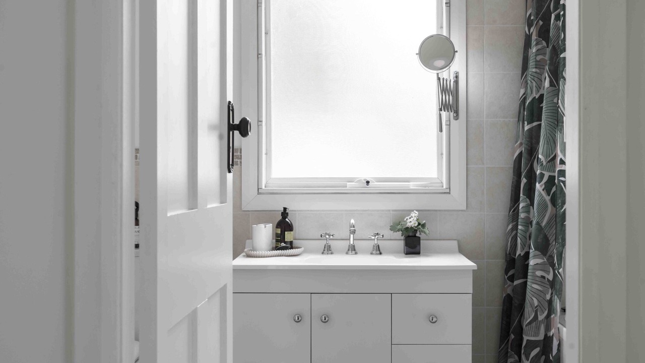 Photo of Bathroom in Leura