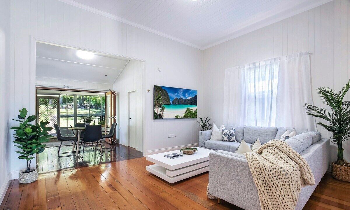 Photo of Livingroom in Milton