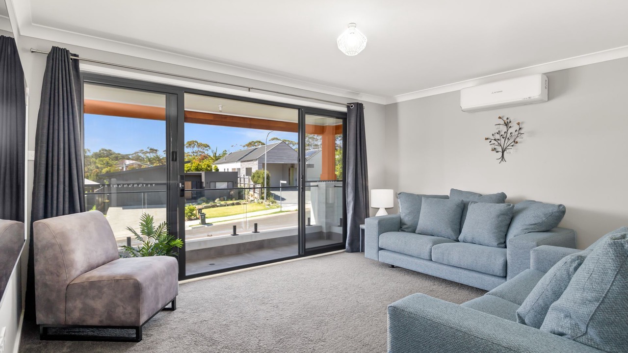 Photo of Livingroom in Dolphin Point