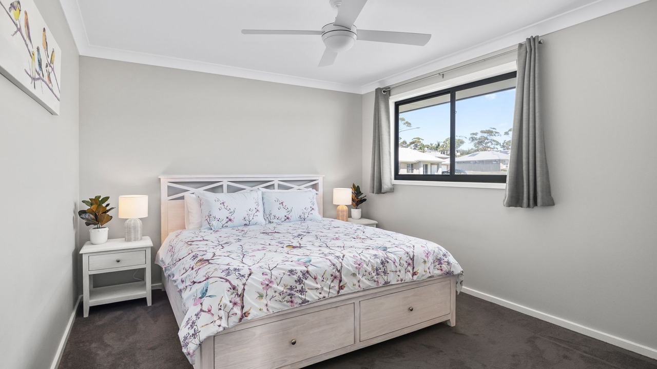 Photo of Bedroom in Dolphin Point
