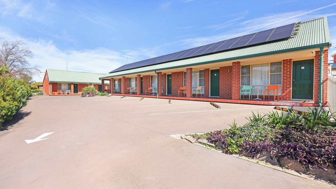 Photo of Others in West Tamworth
