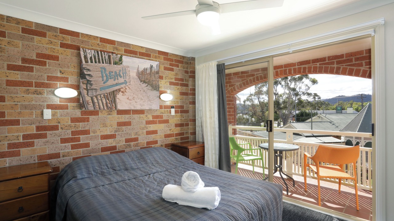 Photo of Bedroom in West Tamworth