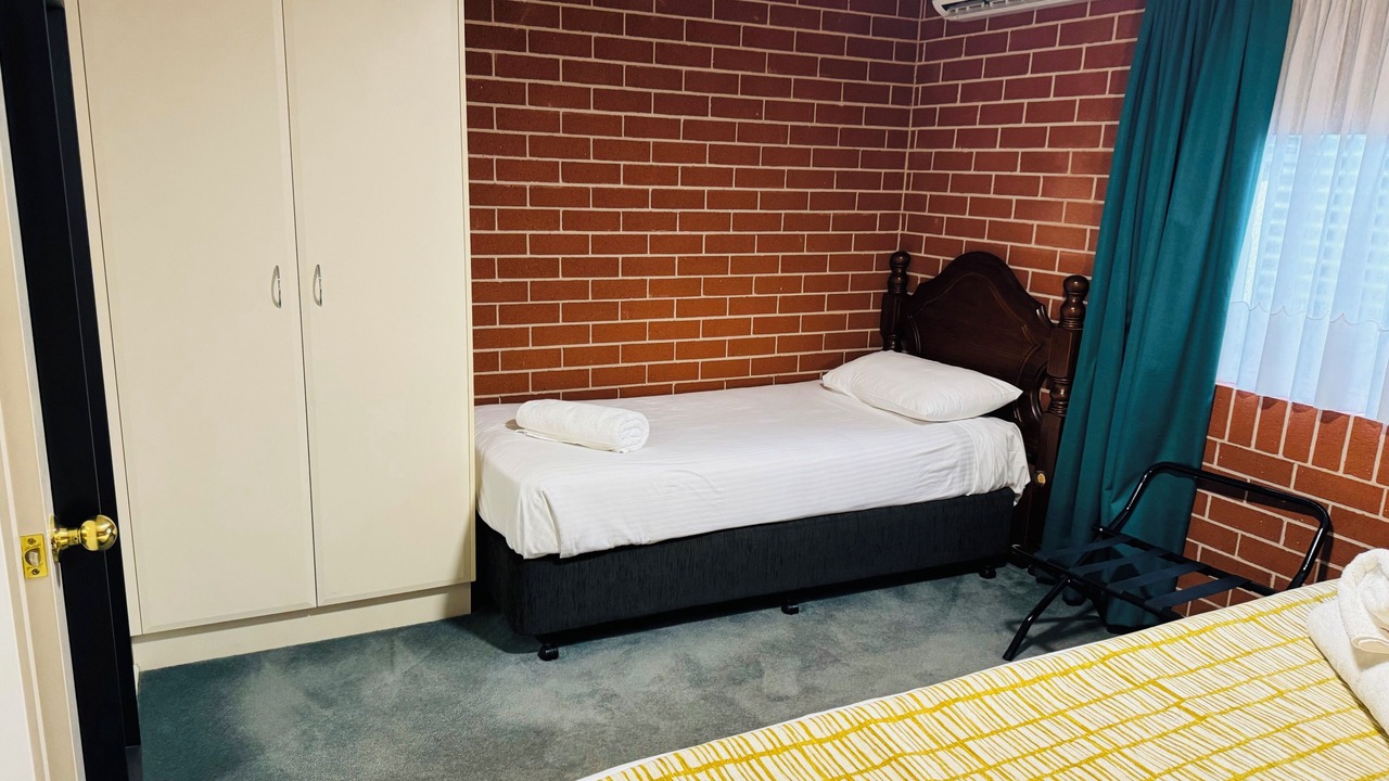 Photo of Bedroom in West Tamworth