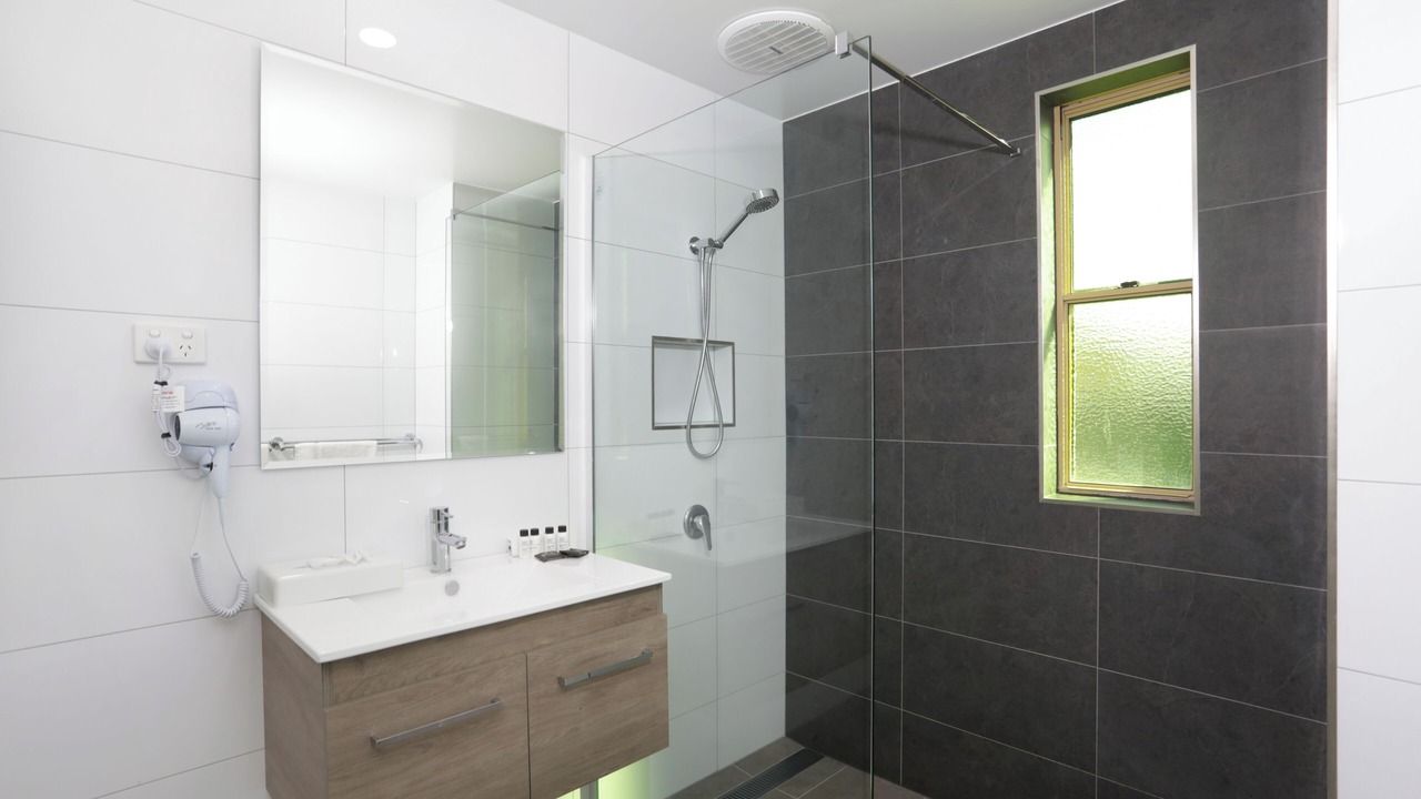 Photo of Bathroom in West Tamworth