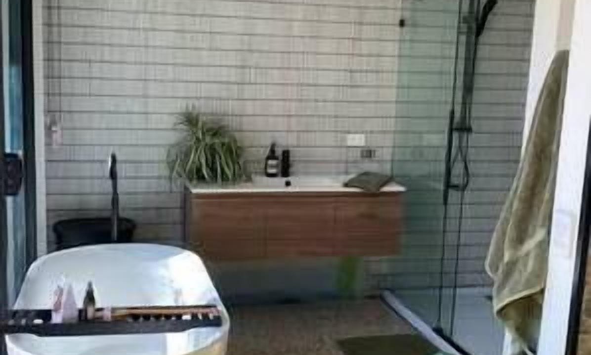 Photo of Bathroom in Jamieson
