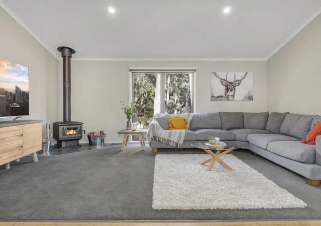 Photo of Livingroom in Sawmill Settlement