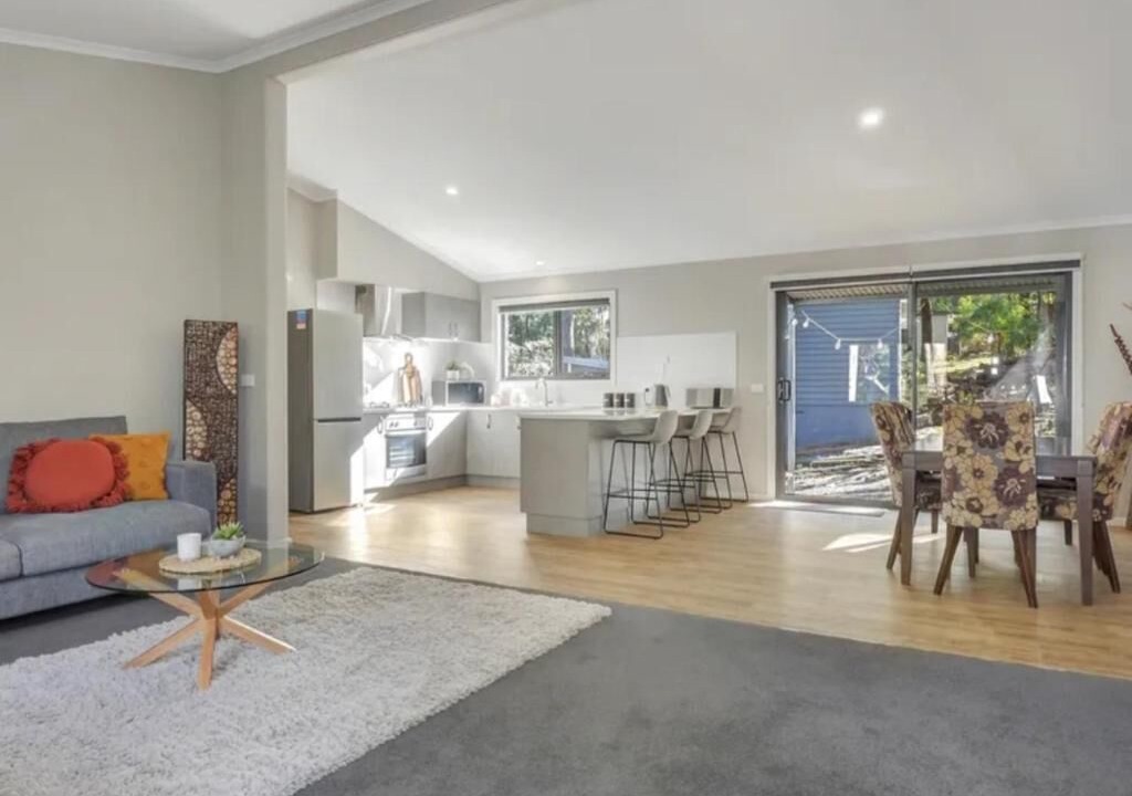 Photo of Livingroom in Sawmill Settlement