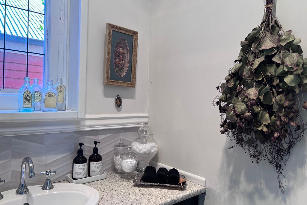 Photo of Bathroom in Golden Point