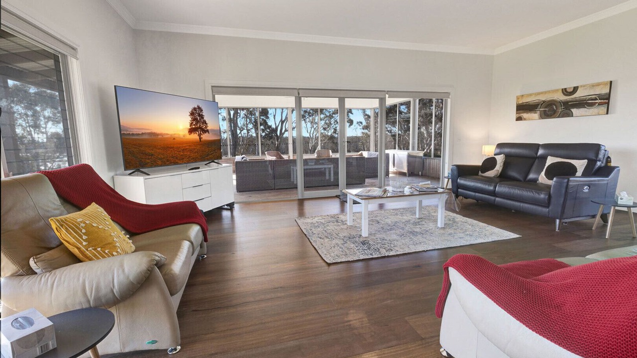 Photo of Livingroom in Longford