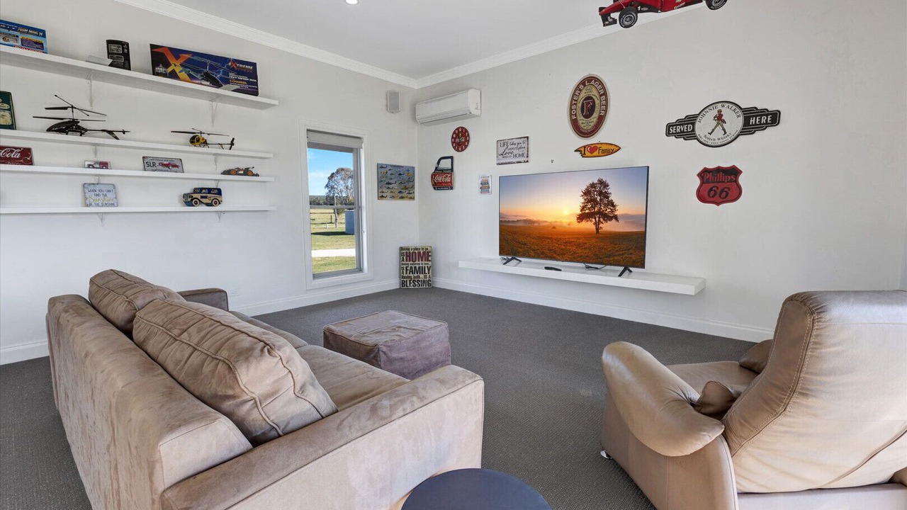 Photo of Livingroom in Longford