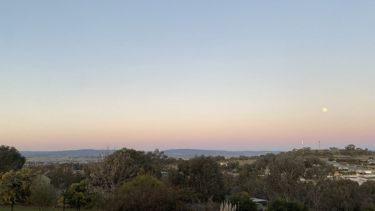 Photo of Others in Robin Hill