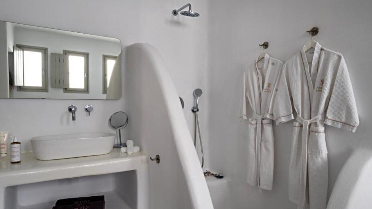 Photo of Bathroom in Naousa