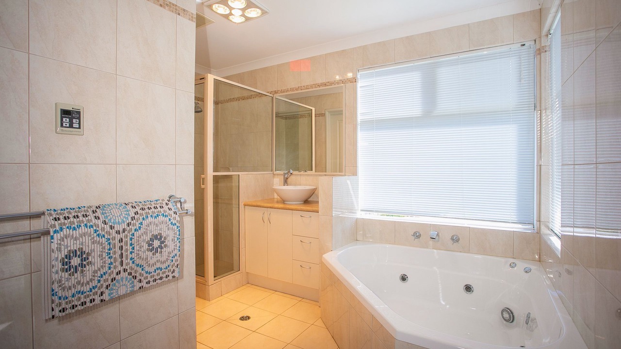 Photo of Bathroom in Peppermint Grove Beach
