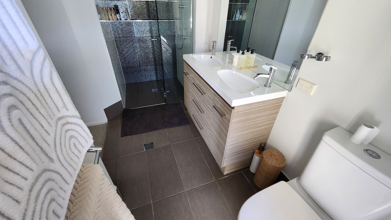 Photo of Bathroom in Hamlyn Terrace