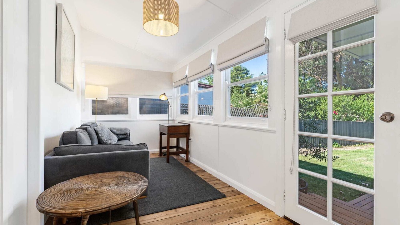 Photo of Livingroom in Orange
