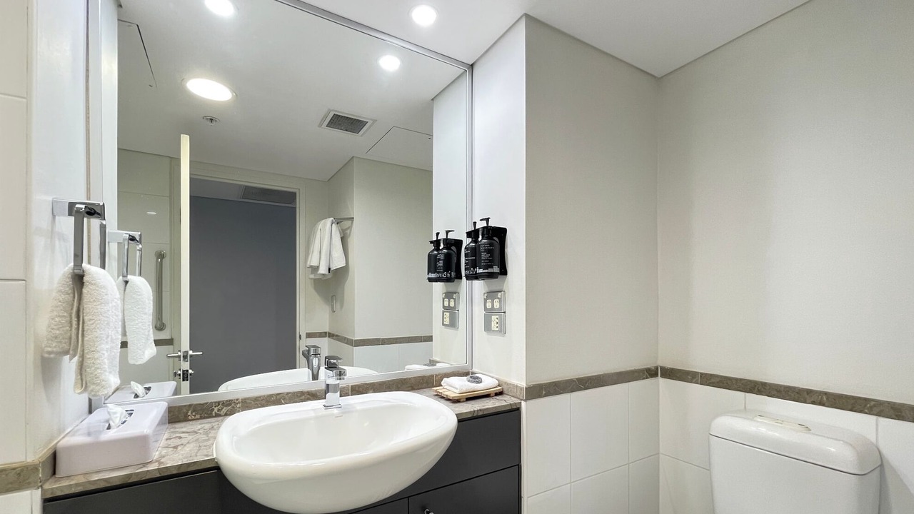 Photo of Bathroom in Haymarket
