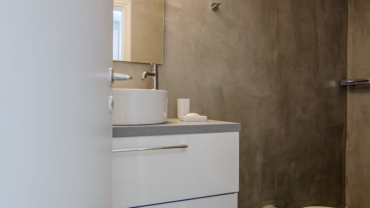 Photo of Bathroom in Tholos