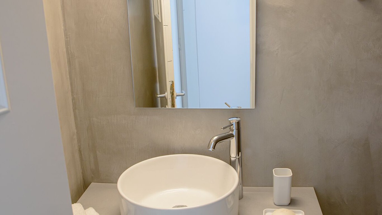 Photo of Bathroom in Tholos