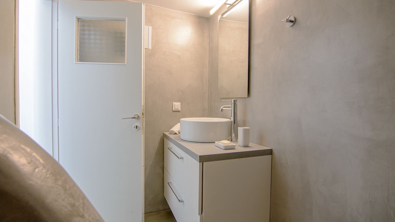 Photo of Bathroom in Tholos