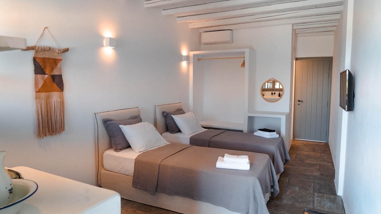 Photo of Bedroom in Exomvourgo