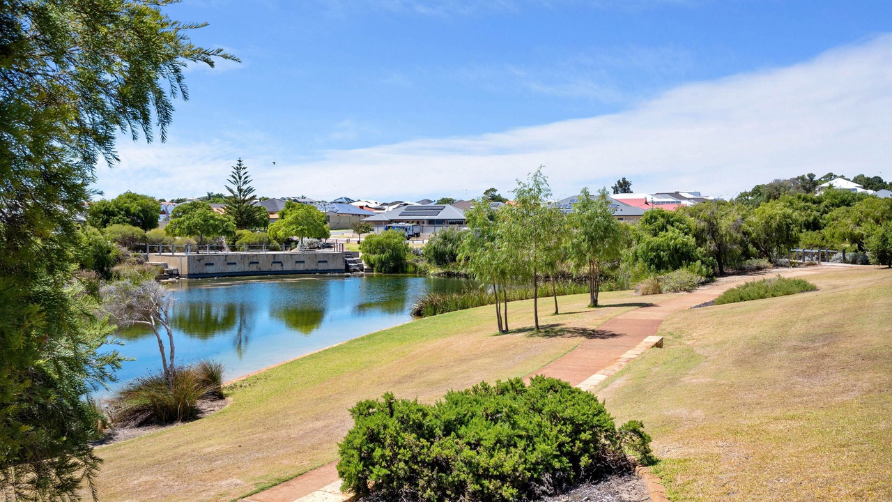 Photo of Outdoor in Halls Head
