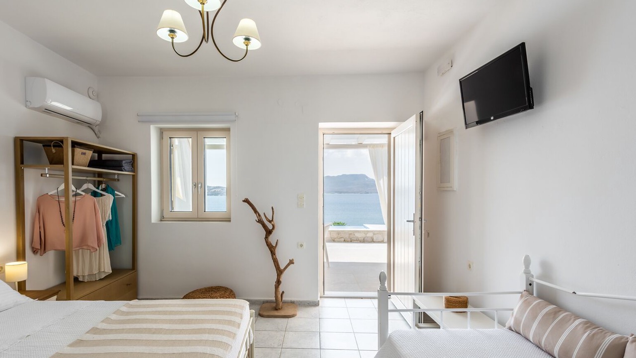 Photo of Bedroom in Milos