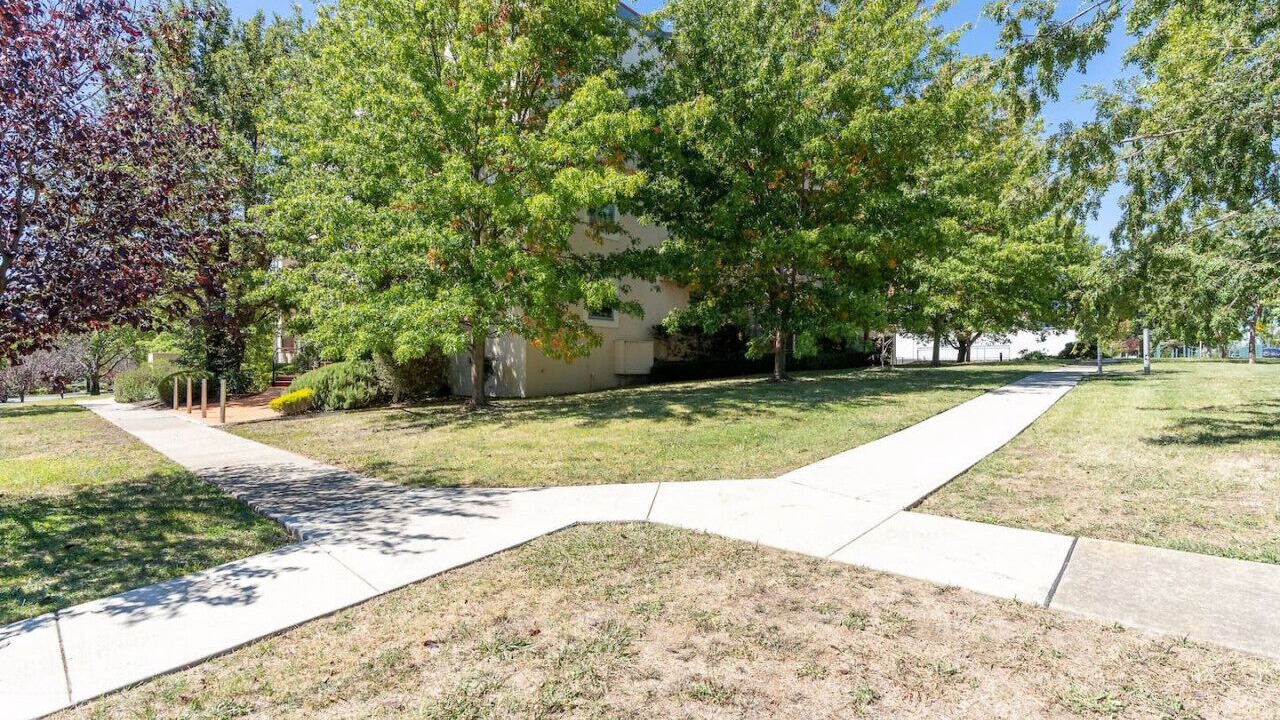 Photo of Outdoor in Griffith