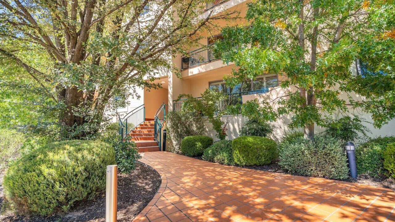 Photo of Outdoor in Griffith