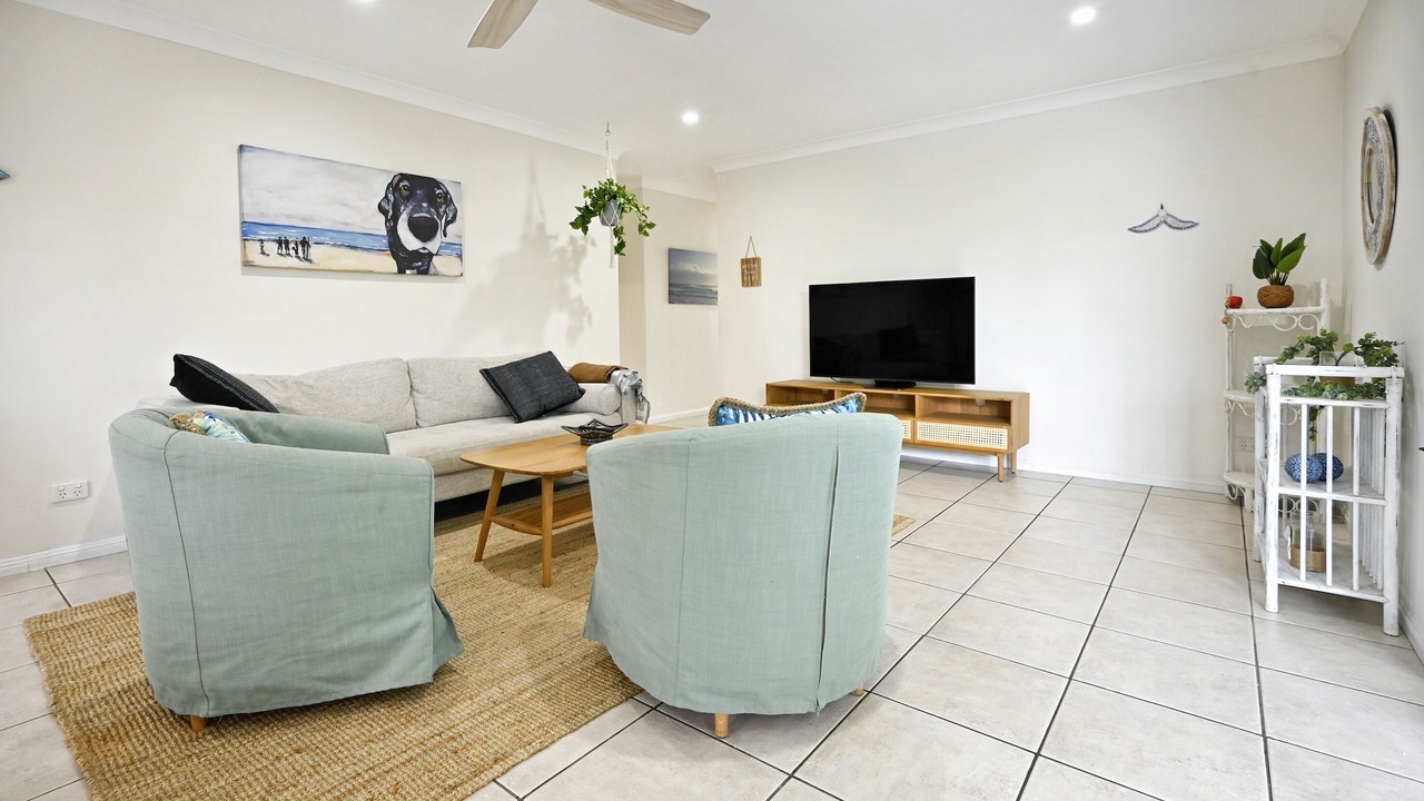 Photo of Livingroom in Golden Beach