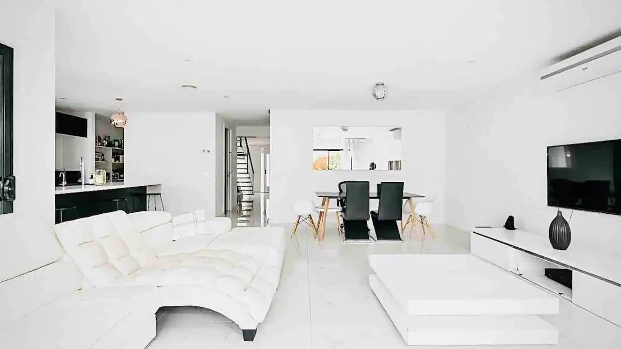 Photo of Livingroom in Point Cook