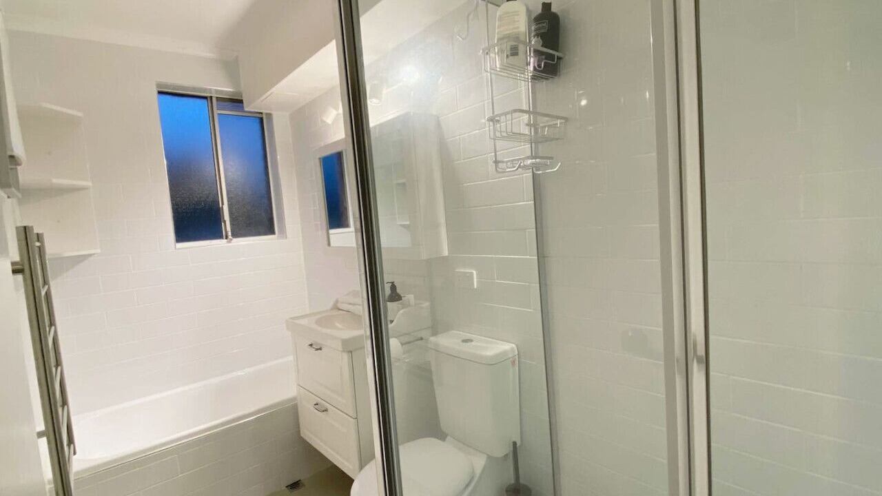 Photo of Bathroom in Griffith