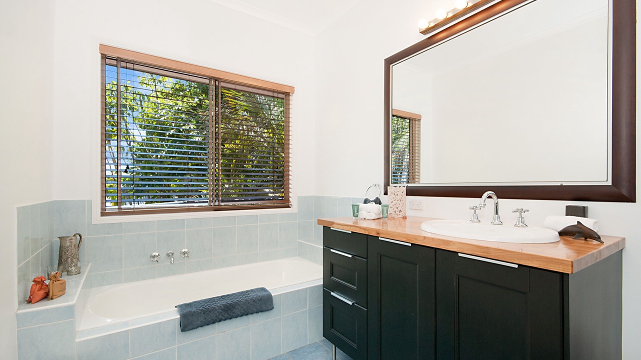 Photo of Bathroom in Suffolk Park