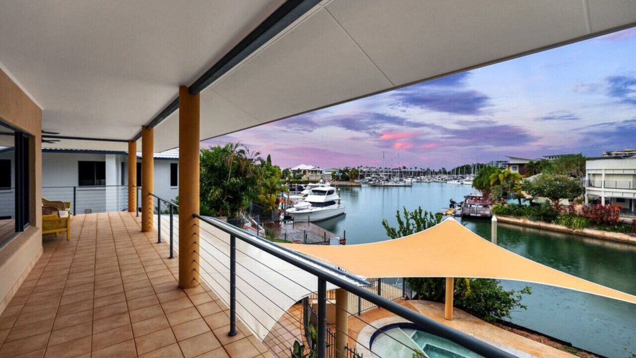 Photo of Patio Balcony in Cullen Bay