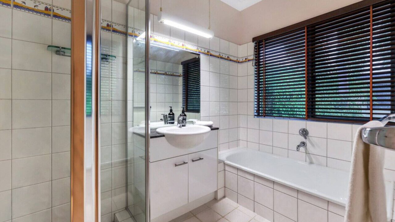 Photo of Bathroom in Cullen Bay