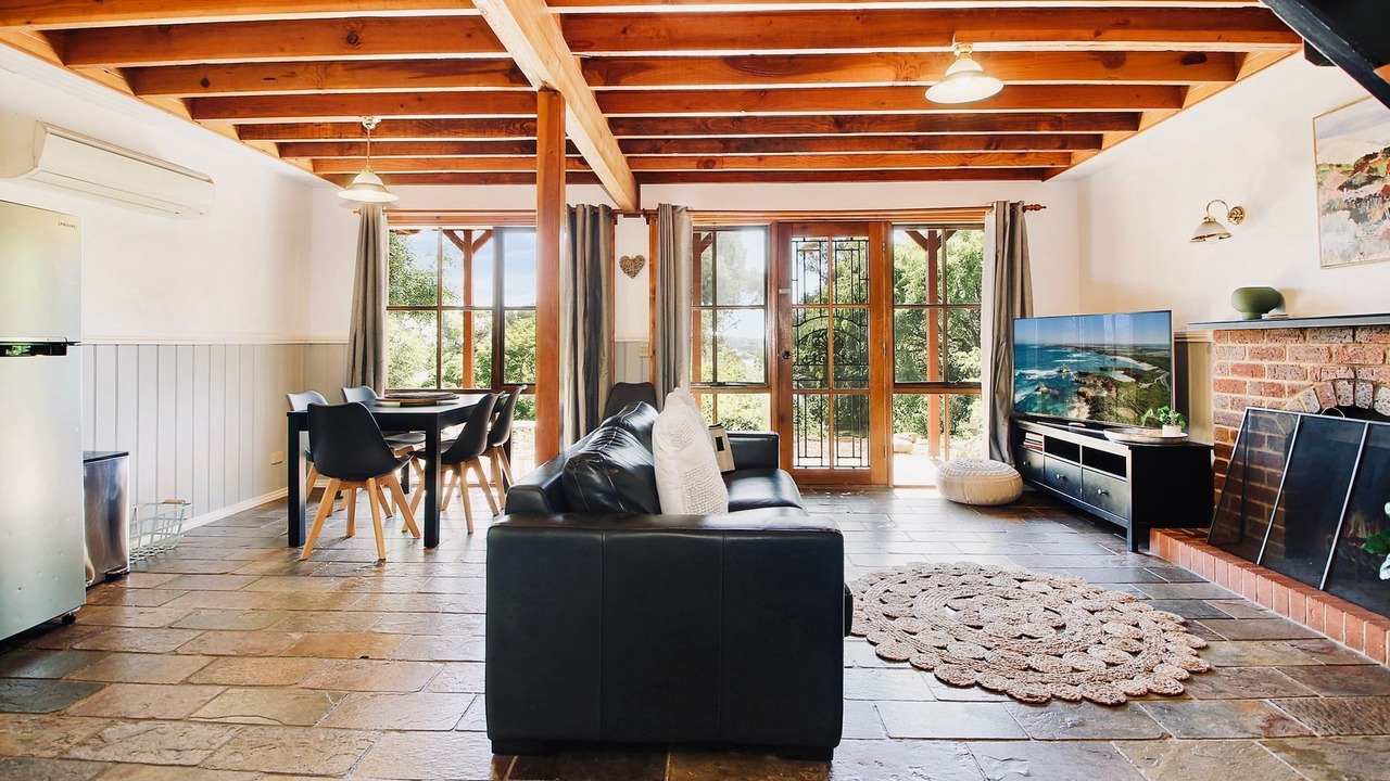 Photo of Livingroom in Beechworth