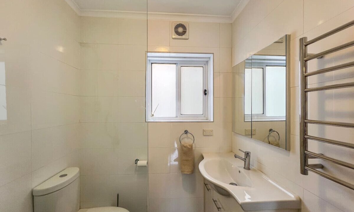 Photo of Bathroom in Elsternwick