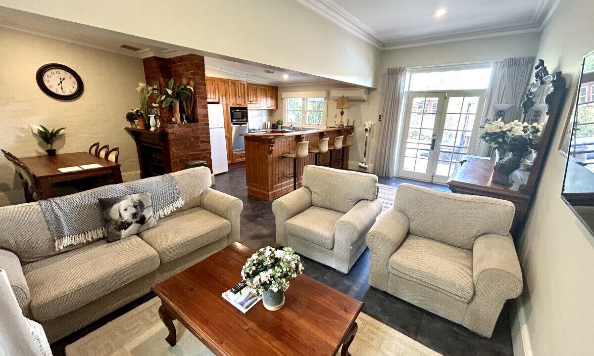 Photo of Livingroom in Albury