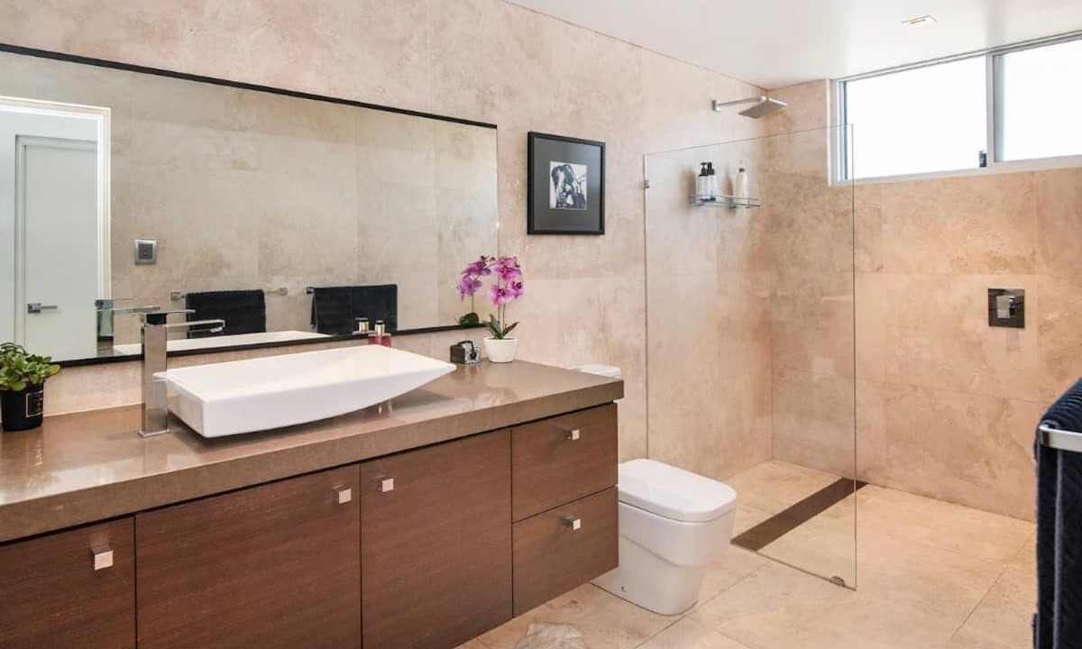 Photo of Bathroom in Gracetown