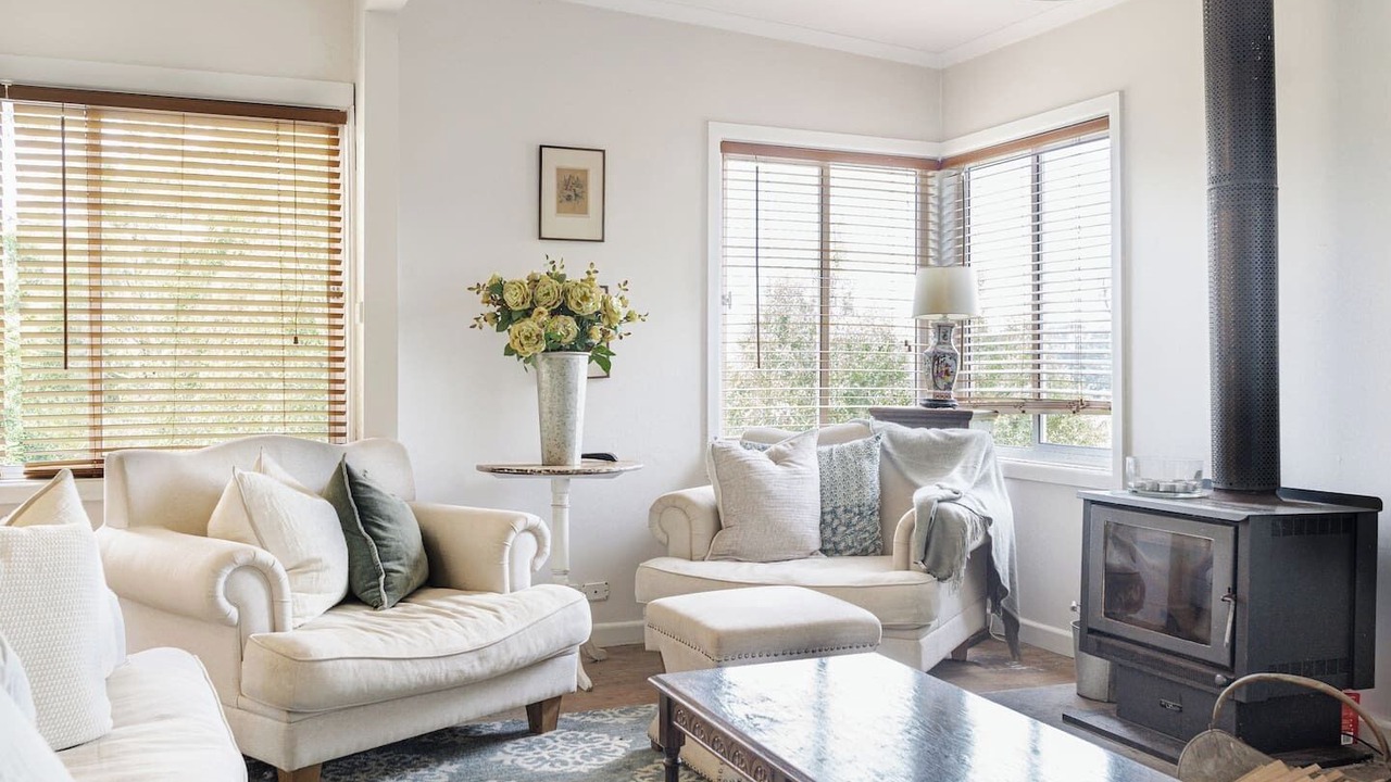 Photo of Livingroom in Red Hill South