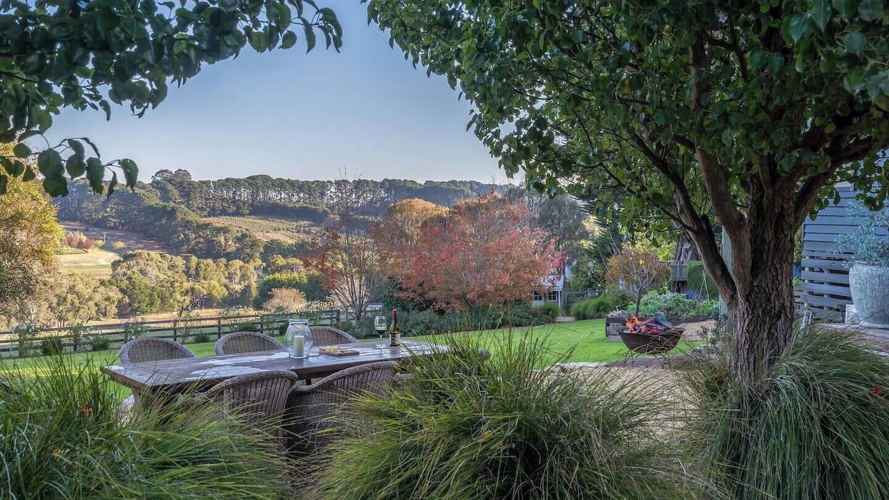 Photo of Outdoor in Red Hill South