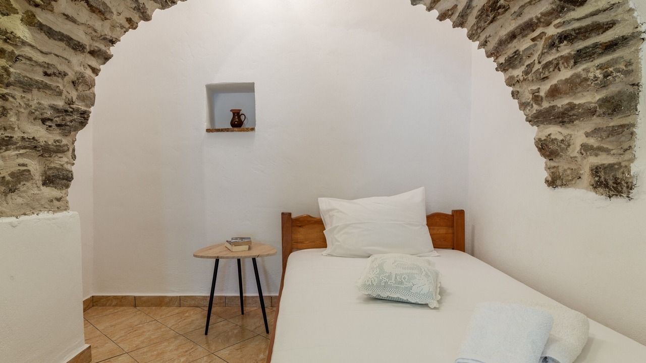 Photo of Bedroom in Koronos