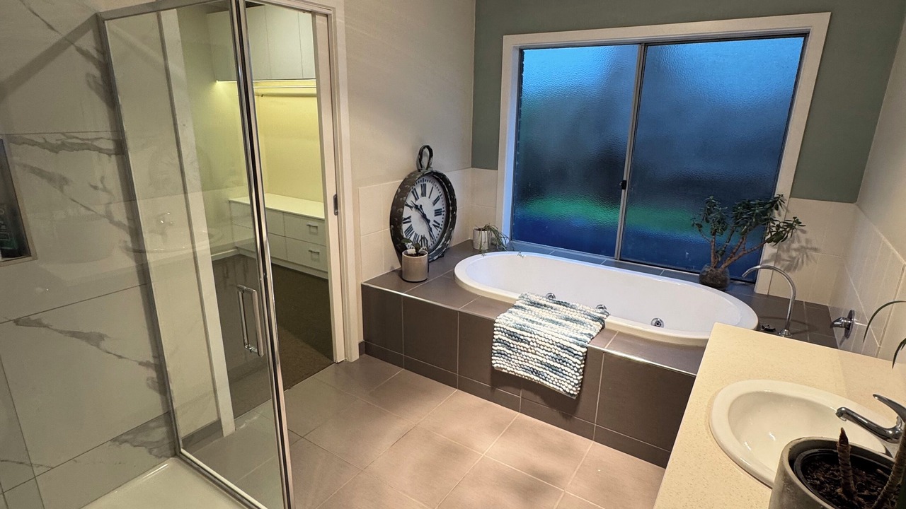 Photo of Bathroom in Delacombe