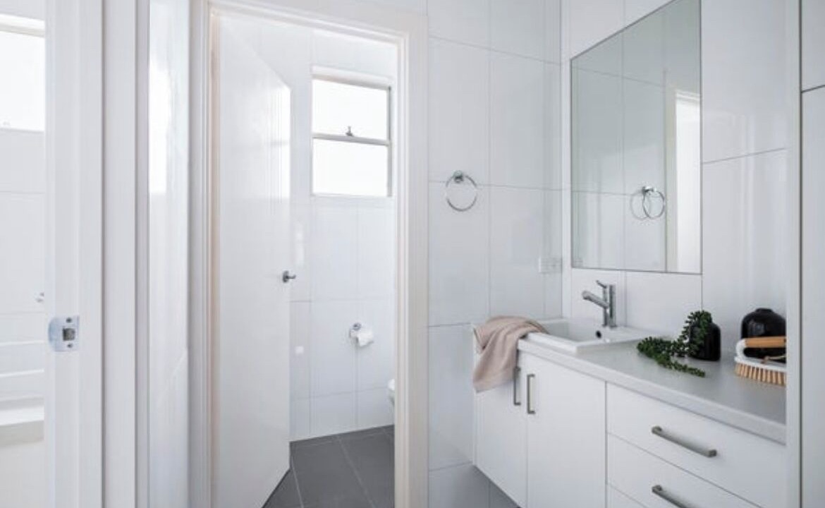 Photo of Bathroom in Seaton