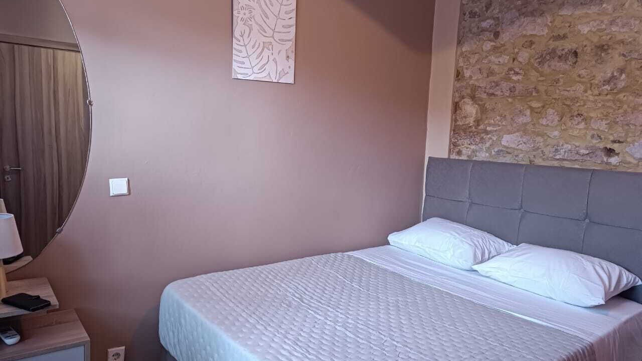Photo of Bedroom in Polichnitos