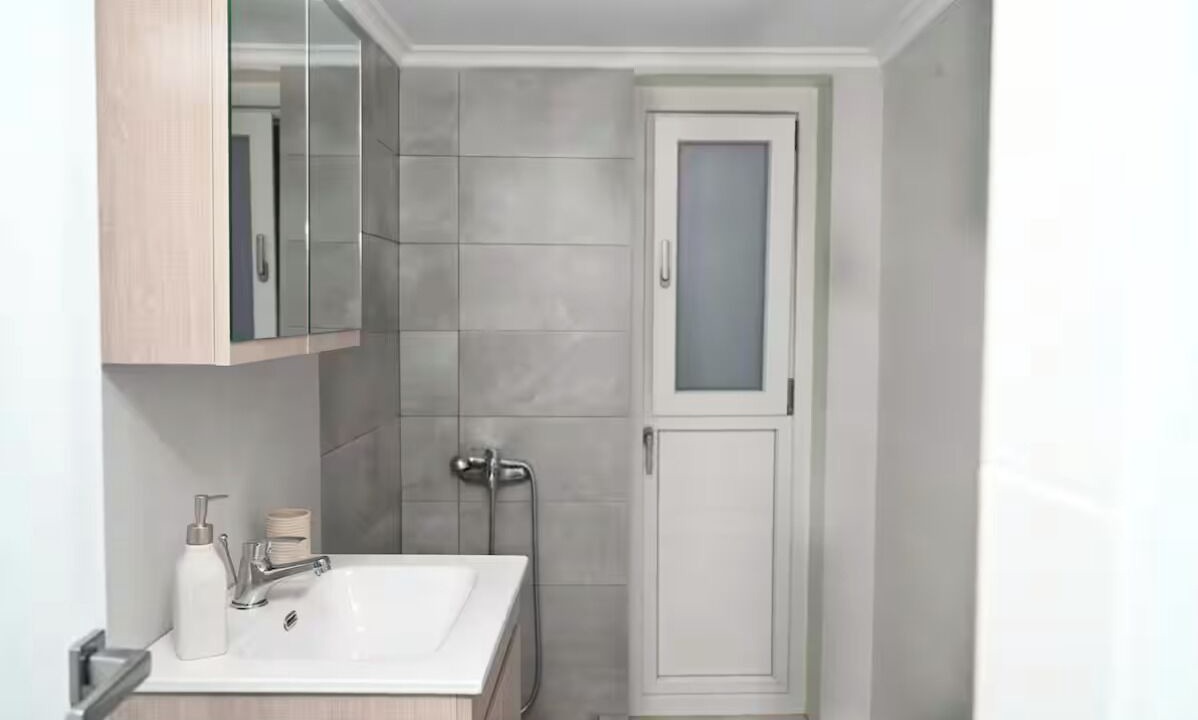Photo of Bathroom in Ermoupoli
