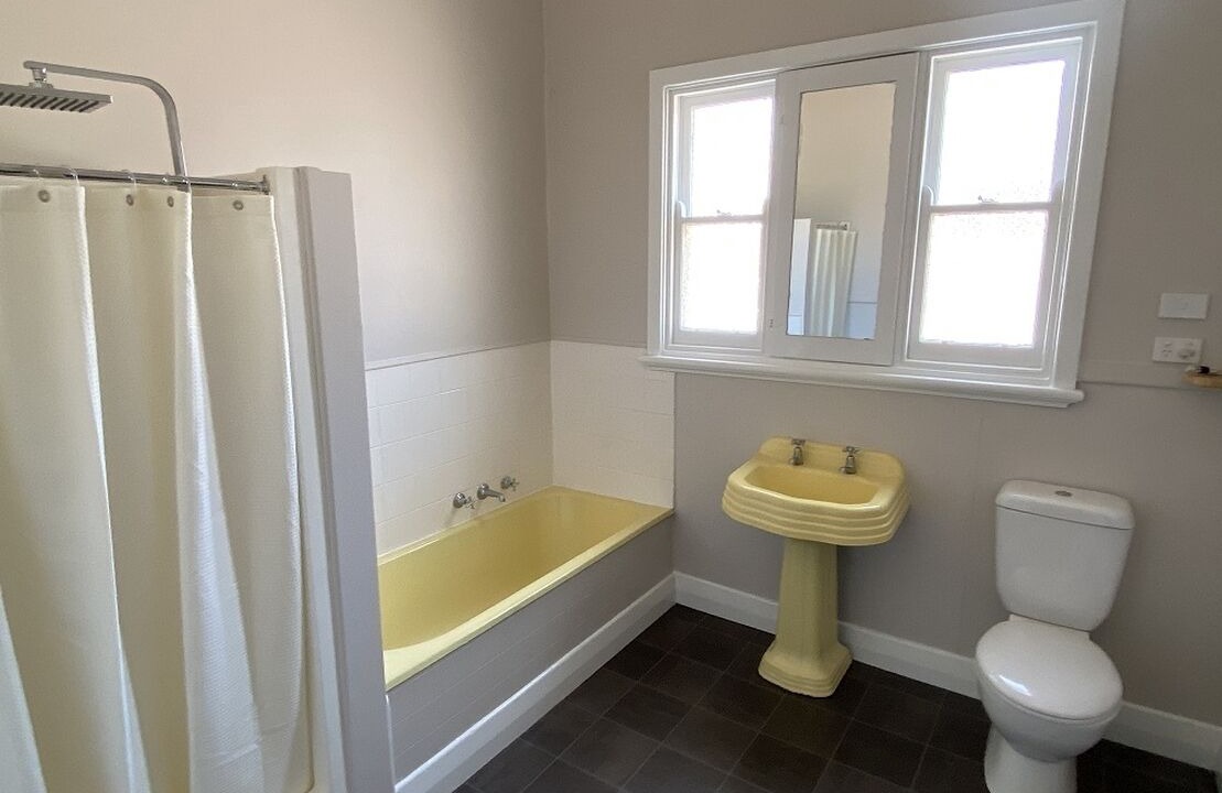 Photo of Bathroom in Flora Hill