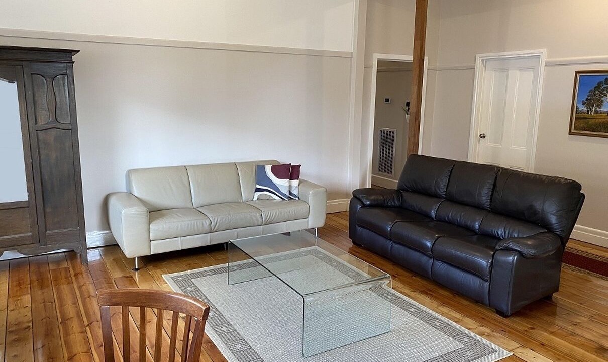 Photo of Livingroom in Flora Hill