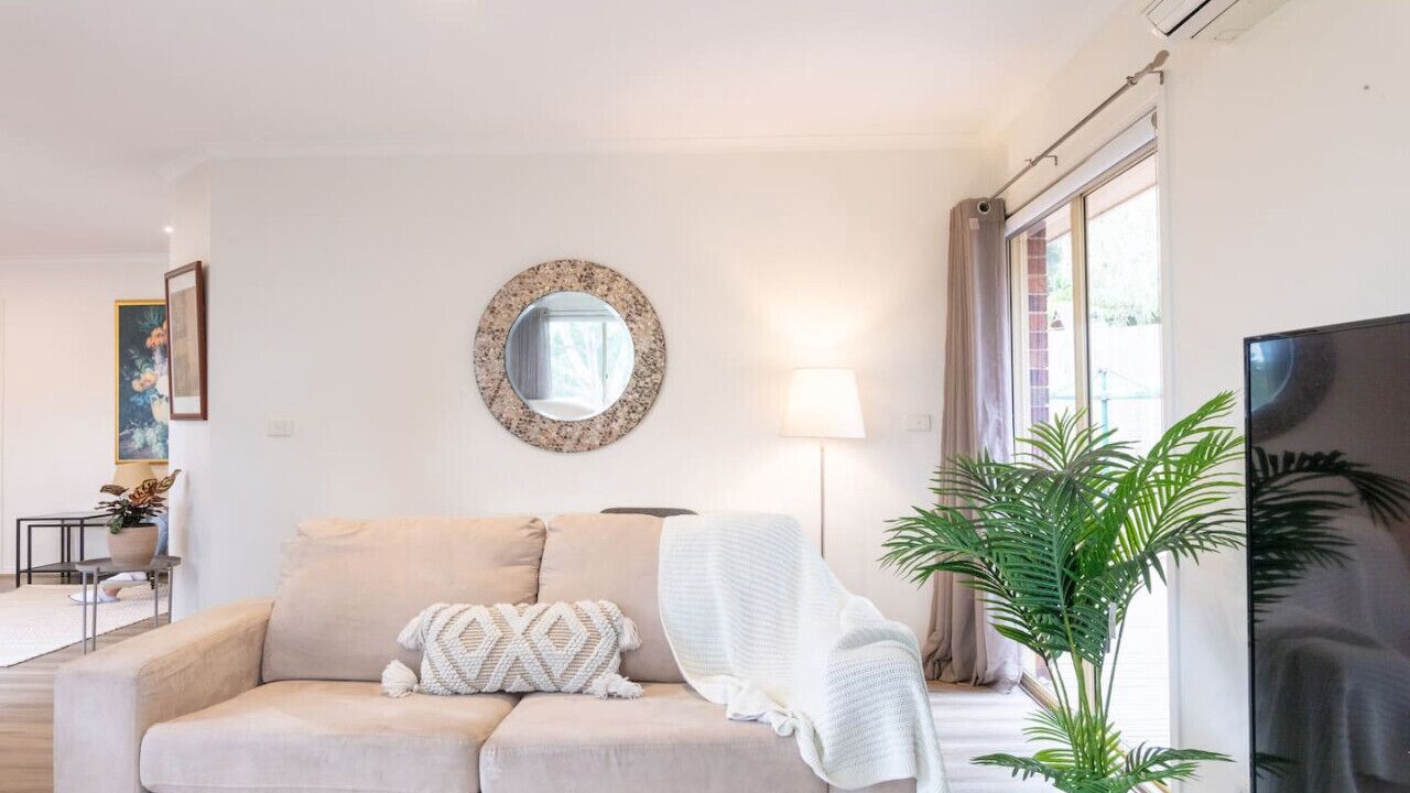 Photo of Livingroom in The Basin