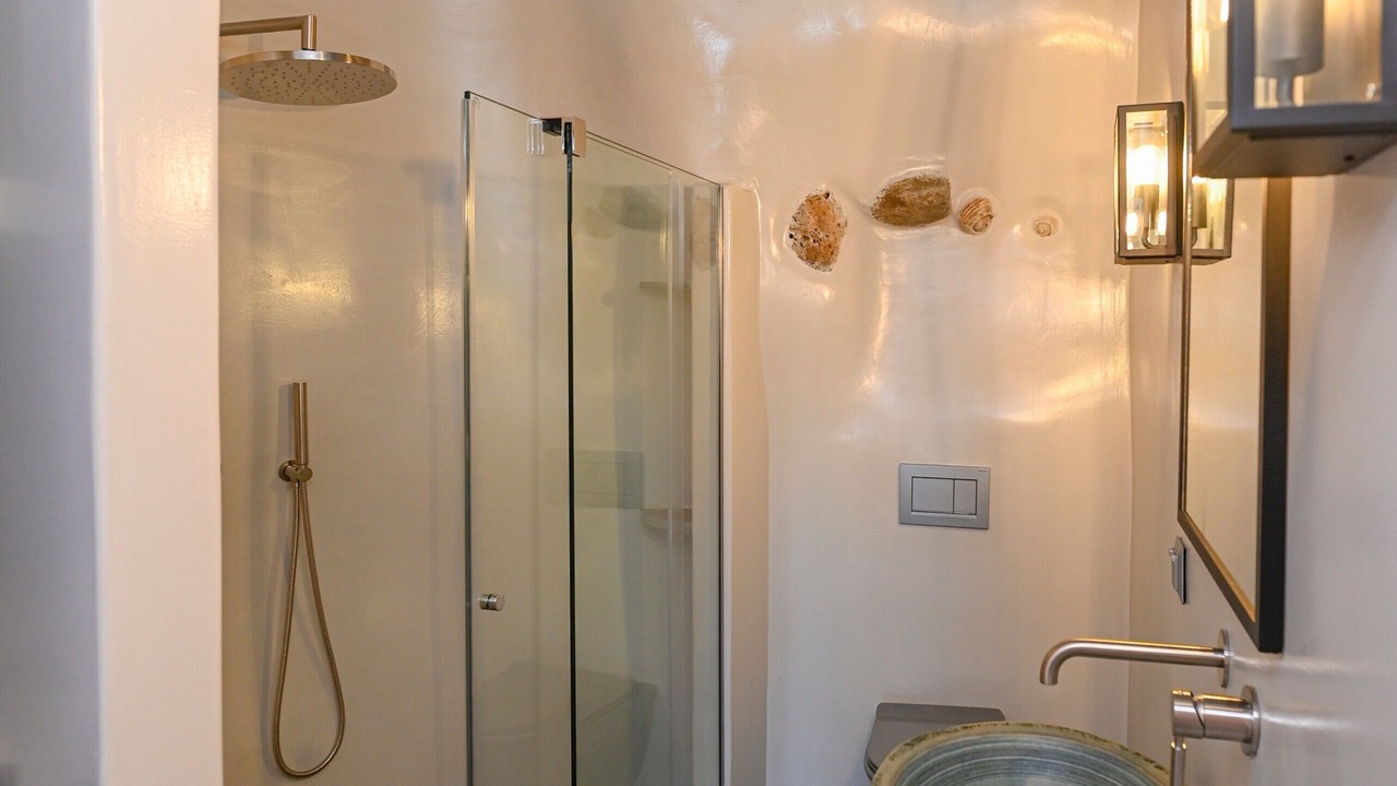 Photo of Bathroom in Exomvourgo